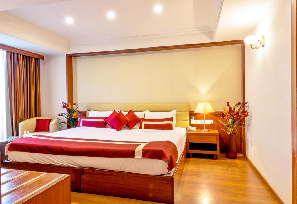 Octave Suites - Residency Rd Bangalore Bagian luar foto